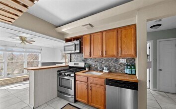 10228 St Arsene Ln in St. Ann, MO - Building Photo - Building Photo