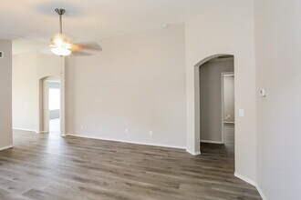 10843 E Clovis Ave in Mesa, AZ - Building Photo - Building Photo