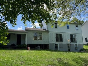 183 Sasapequan Rd in Fairfield, CT - Building Photo - Building Photo