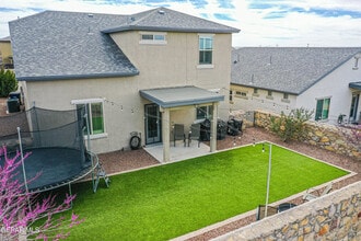 7517 Red Cedar Dr in El Paso, TX - Foto de edificio - Building Photo