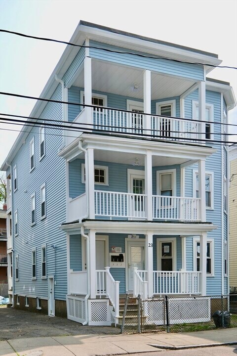 23 Granfield Ave in Boston, MA - Building Photo