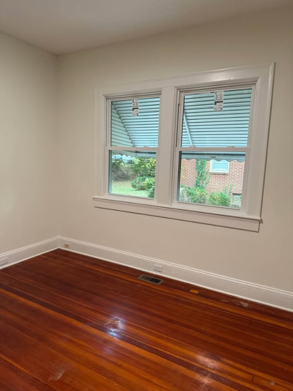 678 Main St in Yanceyville, NC - Foto de edificio - Building Photo