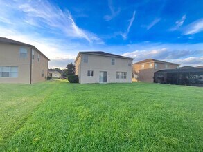 611 1st Cape Coral Dr in Winter Garden, FL - Building Photo - Building Photo