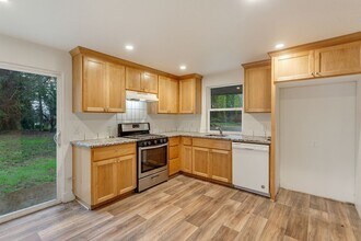 26307 OR-213 in Mulino, OR - Building Photo - Building Photo