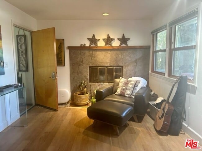 126 Galleon St in Marina Del Rey, CA - Building Photo - Building Photo