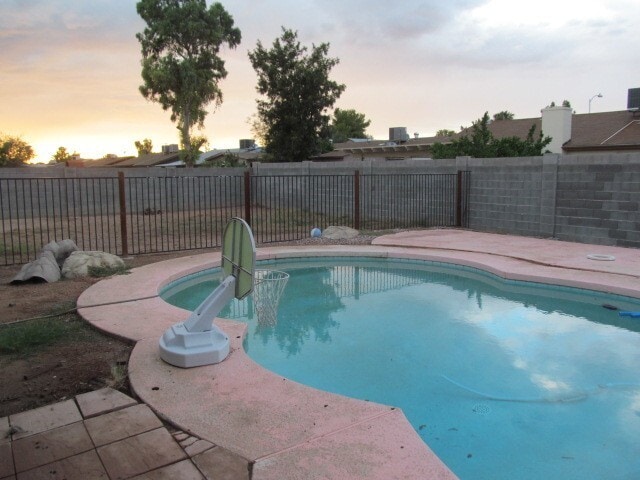 property at 860 E Hampton Ave
