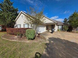 9354 Wrens Way in Montgomery, AL - Building Photo