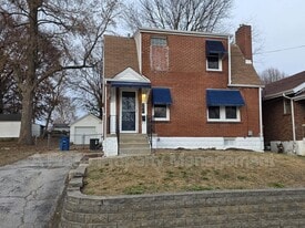8621 Hume Ave in St. Louis, MO - Building Photo