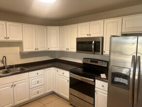 8900 W Sample Rd in Coral Springs, FL - Building Photo - Building Photo