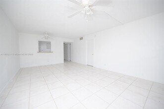 404 NW 68th Ave in Plantation, FL - Building Photo - Building Photo
