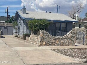 609 E Robinson Ave in El Paso, TX - Foto de edificio - Building Photo