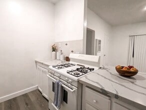 1812 W Sumac Ln in Anaheim, CA - Building Photo - Building Photo