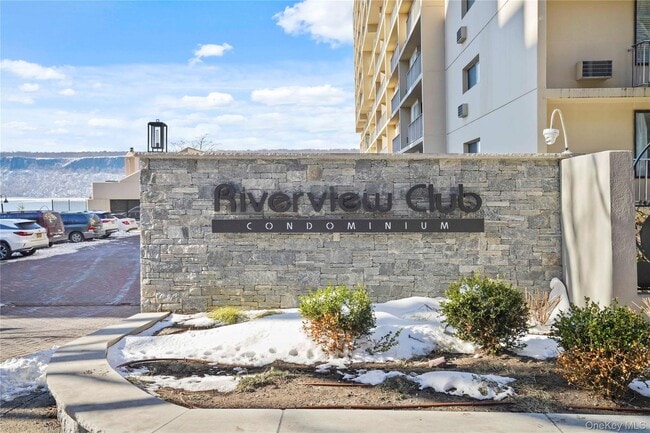 property at 1155 Warburton Ave