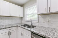 5118 Keystone St photo'