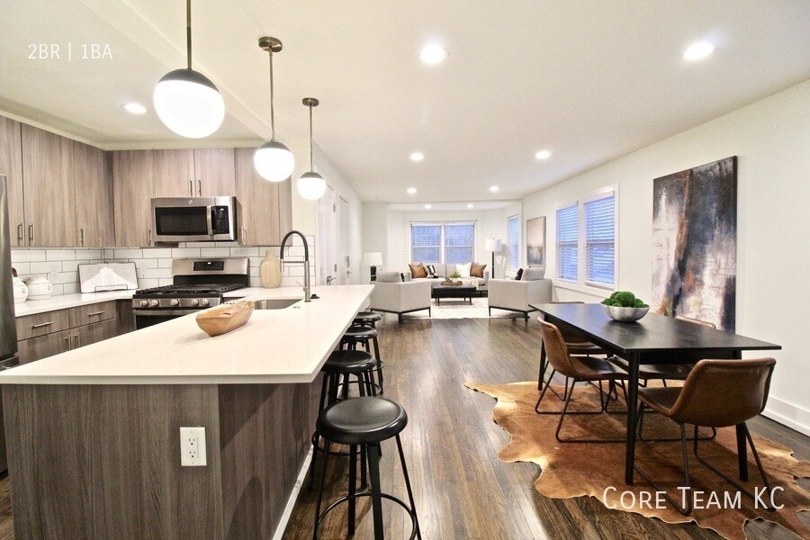 4325 Roanoke Pkwy in Kansas City, MO - Building Photo