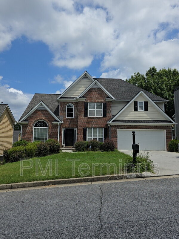 property at 6122 Farmwood Way SE