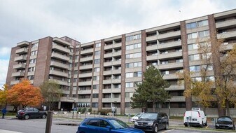 6555 Kildare in Cote-St-Luc, QC - Building Photo