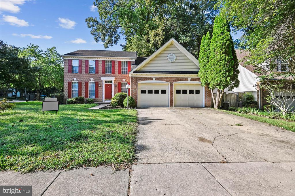 2111 Crossgate Dr in Crofton, MD - Building Photo