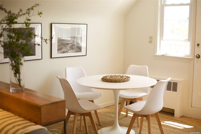 545 E Park Ave in Long Beach, NY - Building Photo - Building Photo