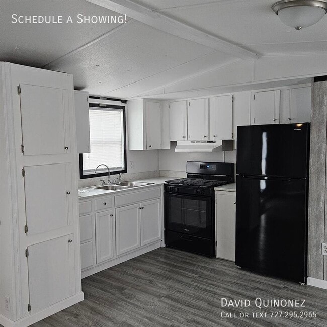 property at 5515 Brazo Ln