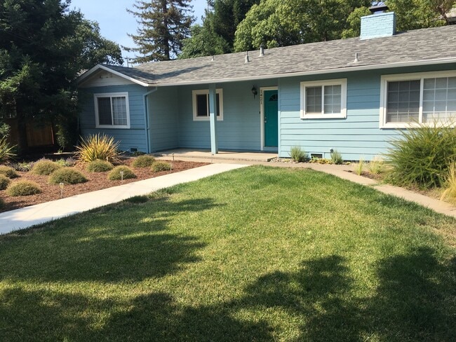 property at 1421 N Cherry St