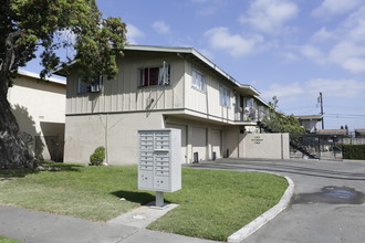 9571 Maureen Dr in Garden Grove, CA - Building Photo - Building Photo