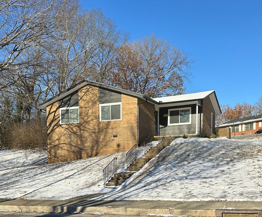 1719 Hazen St in Knoxville, TN - Building Photo