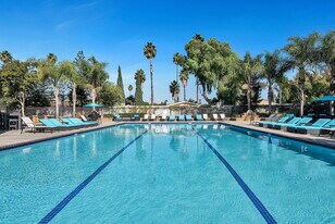 Bella Villagio in San Jose, CA - Building Photo