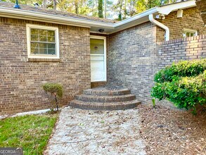 3305 Spring Creek Dr SE in Conyers, GA - Building Photo - Building Photo