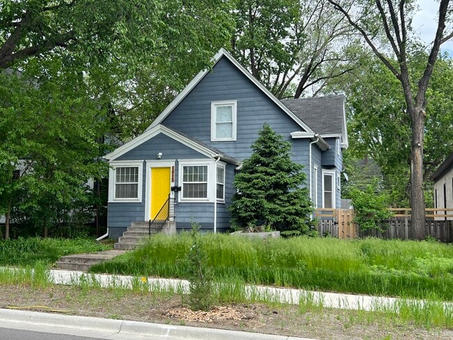 property at 1915 Johnson St NE