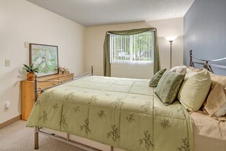 Brighton Woods in Anchorage, AK - Building Photo - Building Photo