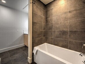 VRS Portofino LLC in Santa Monica, CA - Building Photo - Building Photo