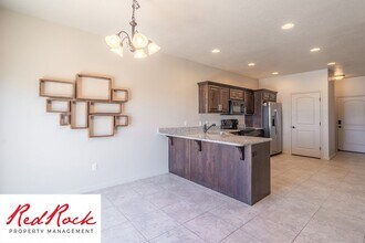 290 E Buena Vista Blvd in Washington, UT - Building Photo - Building Photo