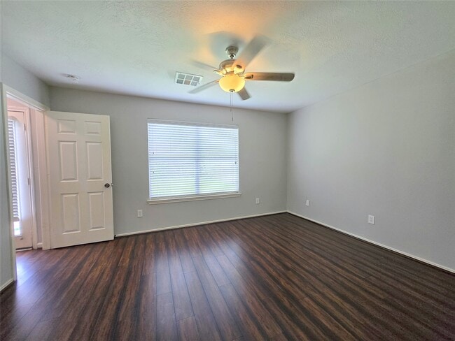 1423 Stone Bluff Dr in Houston, TX - Building Photo - Building Photo