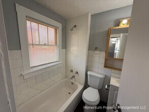 1363 1/2 15th St S in St. Petersburg, FL - Foto de edificio - Building Photo