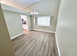 1911 Coral Tree Ct in Brandon, FL - Building Photo - Building Photo