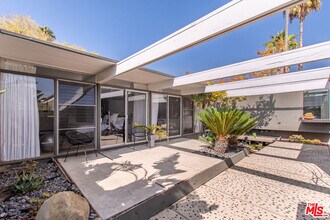 908 Kenter Way in Los Angeles, CA - Building Photo - Building Photo