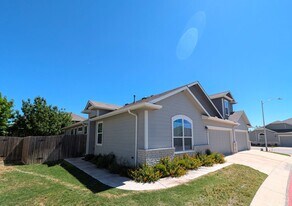 1404 Schlemmer Plaza in Pflugerville, TX - Building Photo