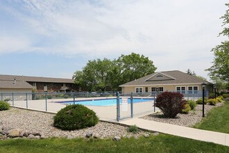 COURTYARD APARTMENTS in Fond du Lac, WI - Building Photo - Building Photo