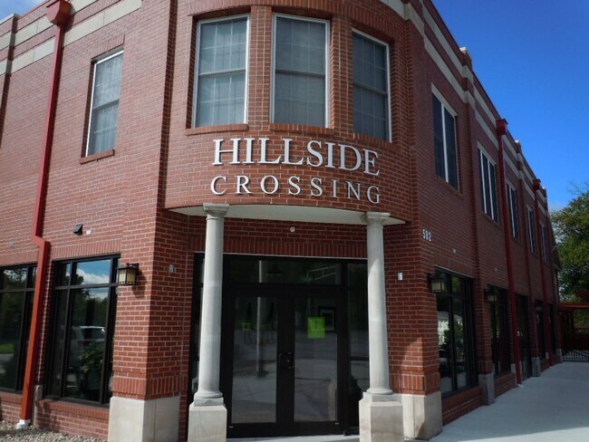 Hillside Crossing in Bloomington, IN - Building Photo - Building Photo