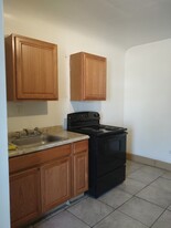 348 Amherst St, Unit 3 Apartamentos