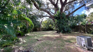 628 SE 5th St in Stuart, FL - Building Photo - Building Photo