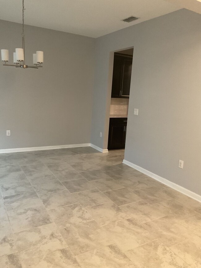 904 Carmillion Ct in Groveland, FL - Building Photo - Building Photo