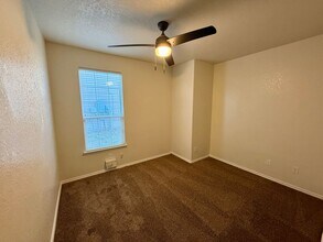6935 Dulce Mdw in San Antonio, TX - Building Photo - Building Photo