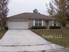3952 Hideaway Lane in Middleburg, FL - Building Photo