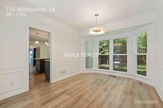 114 Woodshire Ln in Chapel Hill, NC - Building Photo - Building Photo