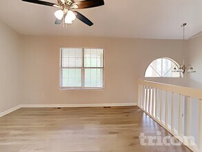 2122 Cedar Creek Ln in Lithia Springs, GA - Foto de edificio - Building Photo