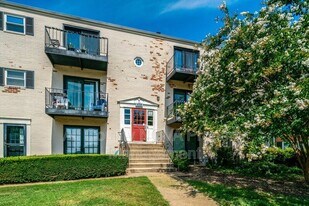 438 N Armistead St in Alexandria, VA - Building Photo