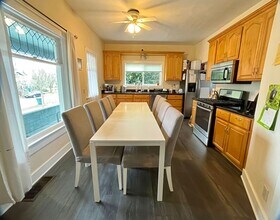 157 NE 56th St in Seattle, WA - Building Photo - Building Photo