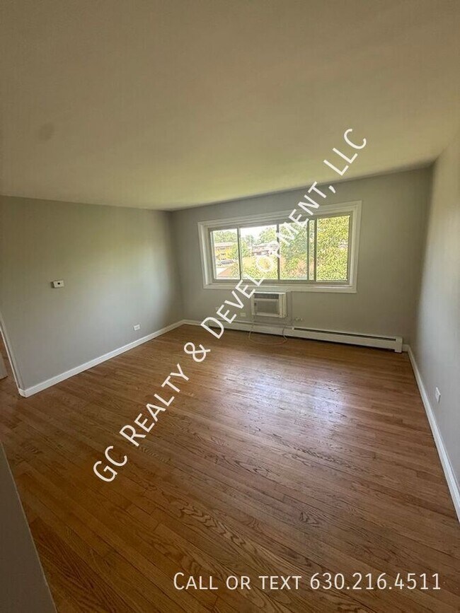 18429 Torrence Ave in Lansing, IL - Building Photo - Building Photo
